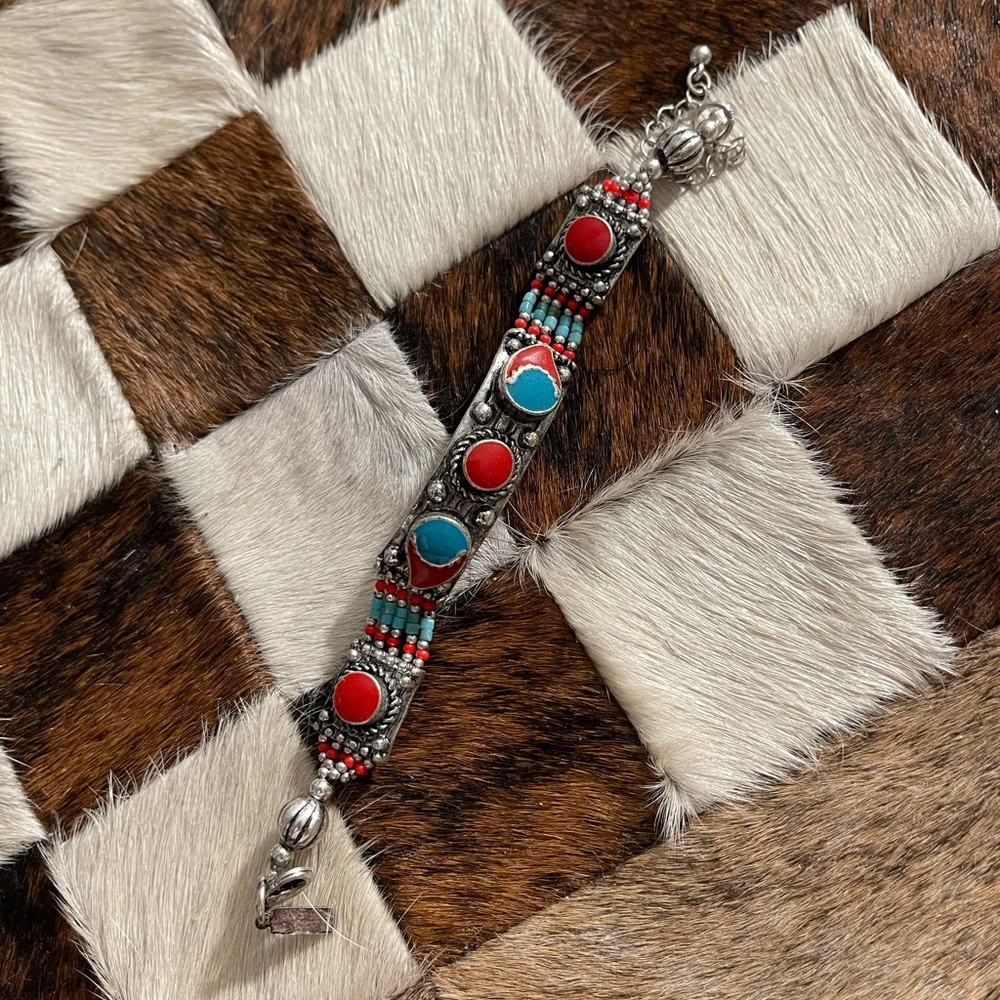 Navajo style Red & Turquoise bracelet !